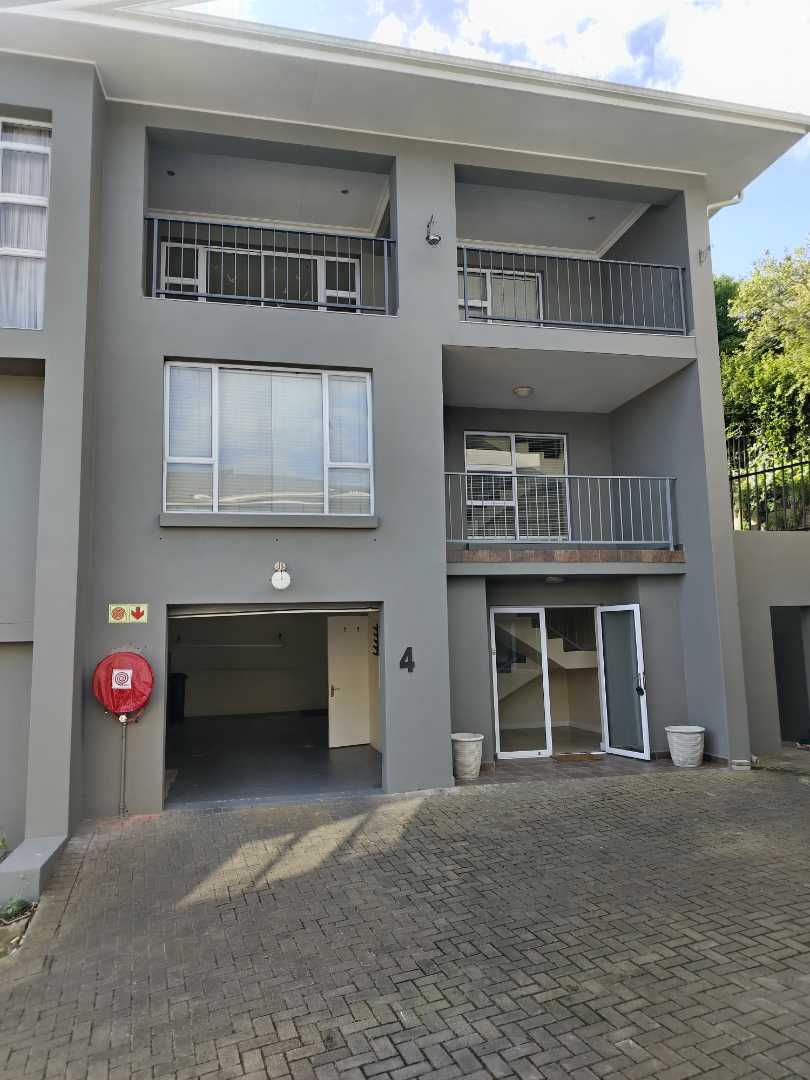 3 Bedroom Property for Sale in Heuwelkruin Western Cape